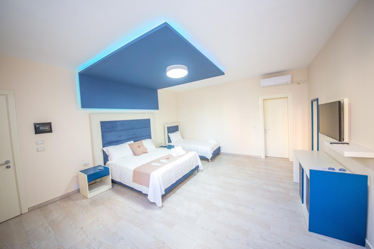 Laid Hotel Vlorë Exteriör bild