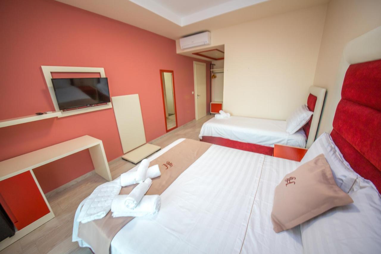 Laid Hotel Vlorë Exteriör bild