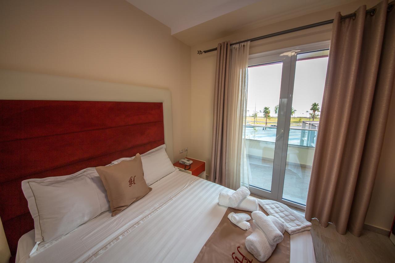 Laid Hotel Vlorë Exteriör bild