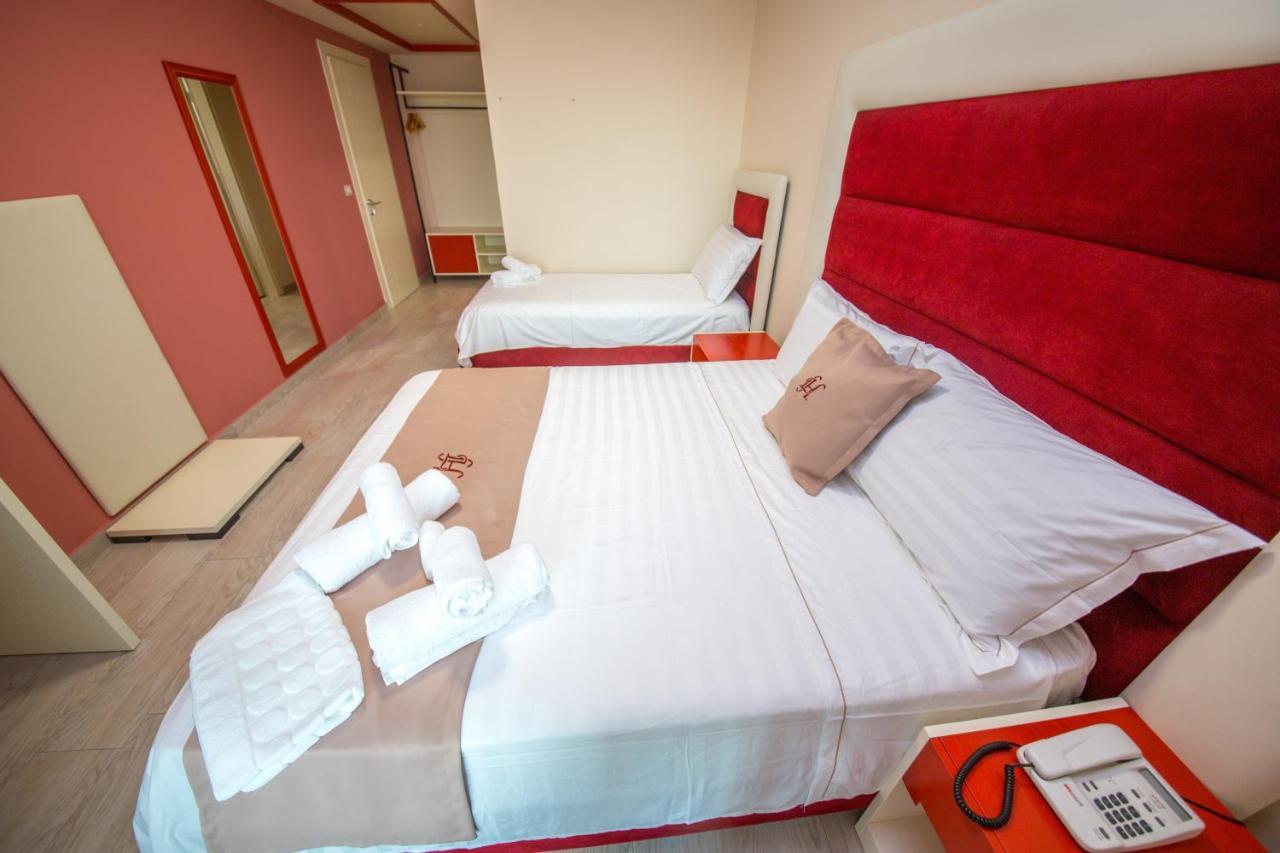 Laid Hotel Vlorë Exteriör bild