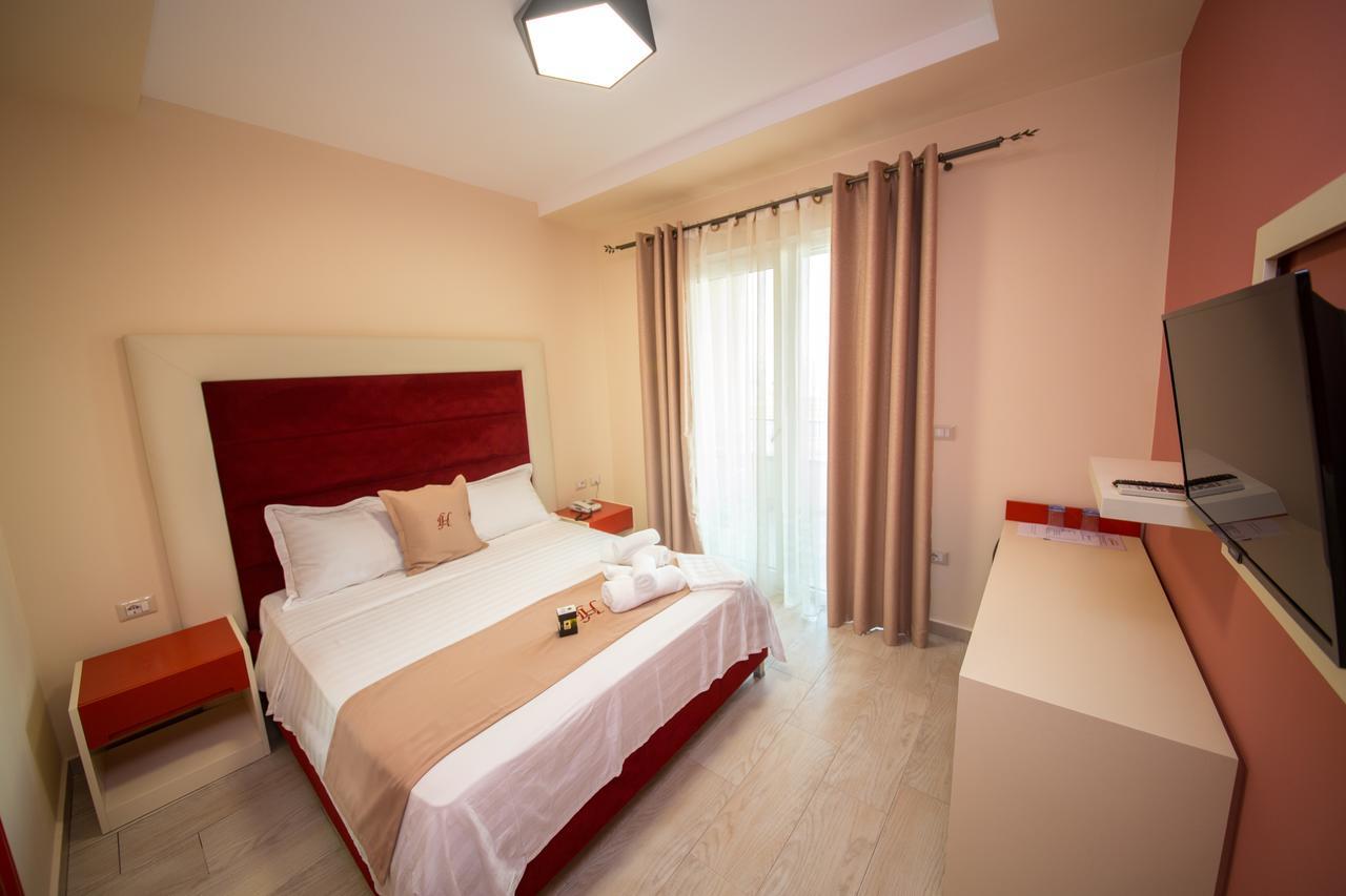 Laid Hotel Vlorë Exteriör bild